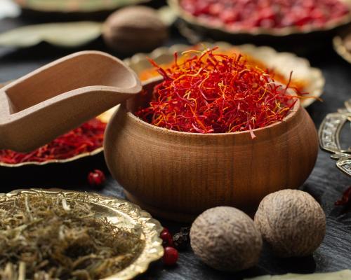 Diversi modi per preparare lo zafferano all' iraniana preparare lo zafferano all' iraniana