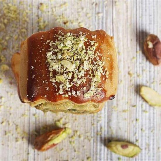 نان نازک پستهای قزوین