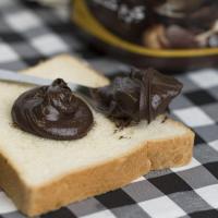 کرم کنجد با طعم کاکائو عقاب