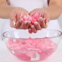 گلاب یک لیتری یکتا